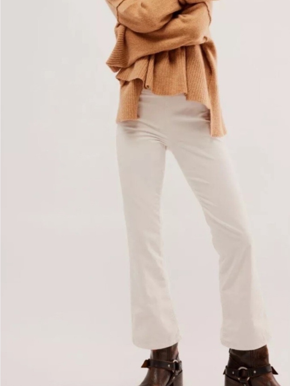 Free People “In my feelings” velvet Cream side zip stretch mid rise crop pants M